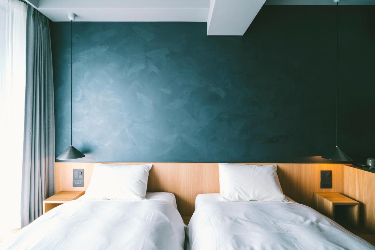 แลนด์อะเบาท์ โตเกียว Hotel ภายนอก รูปภาพ